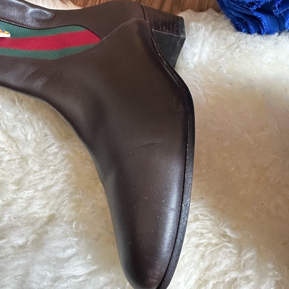- [ ] GUCCI BROWN LEATHER WEB ACCENT CHELSEA BOOTS - 37 1/2 authentic - Picture 8 of 8